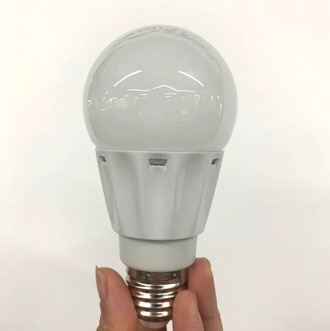 Promotion! Free Shipping 20 Pack LED Bulb Light 7 Watt 580 Lumen Warm White Color CRI80 E27 Screw Base 100-240V AC Non-dimmable White Light 160° BeamLED Globe